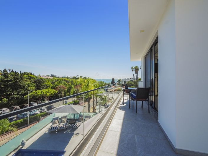 Image No.29-4 Bed Property for sale