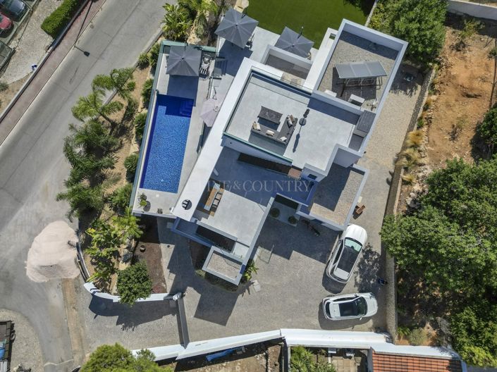 Image No.55-4 Bed Property for sale