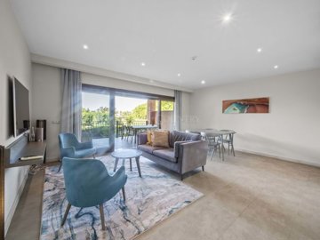 2104-359460-b952a8cbdbc2fd66601ce91bb265b9cce