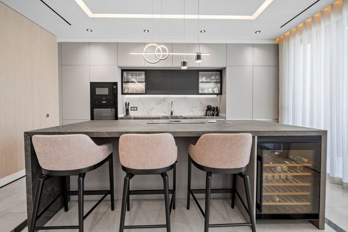 Image No.12-4 Bed Property for sale