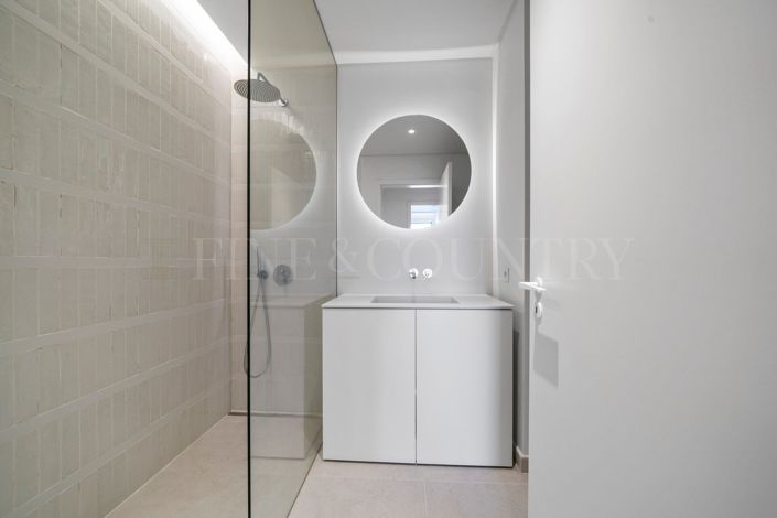 Image No.34-2 Bed Apartment for sale