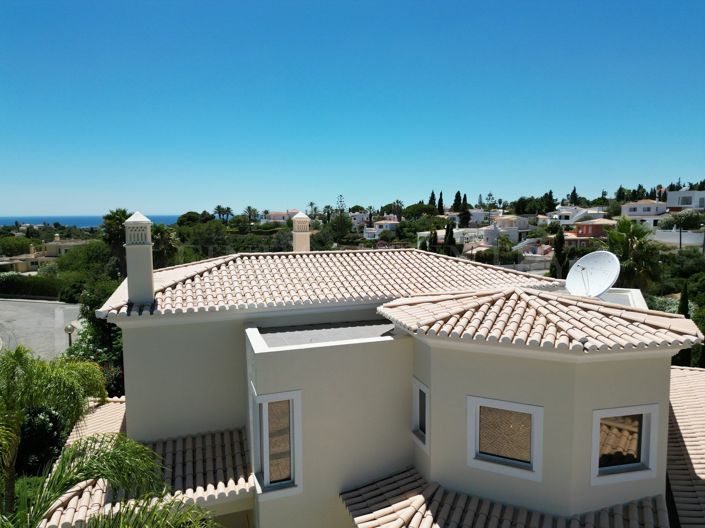 Image No.11-4 Bed Property for sale