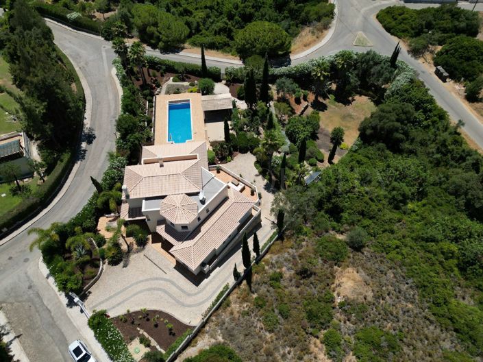 Image No.13-4 Bed Property for sale