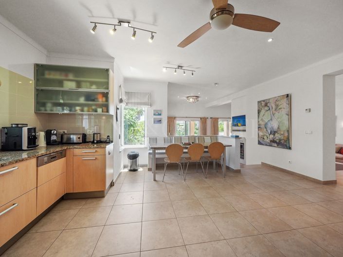 Image No.40-4 Bed Property for sale