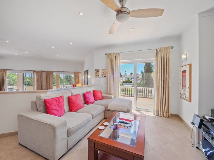Image No.45-4 Bed Property for sale