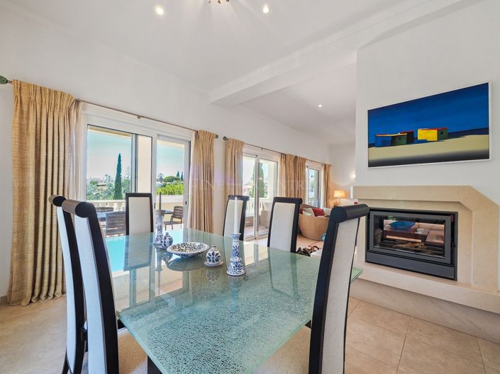 Image No.51-4 Bed Property for sale