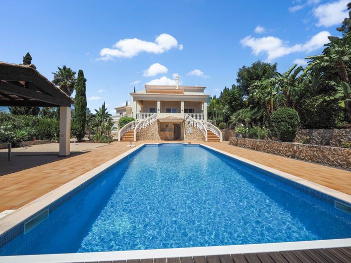 Image No.60-4 Bed Property for sale
