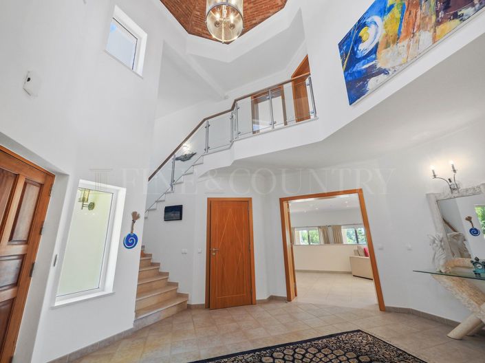 Image No.8-4 Bed Property for sale