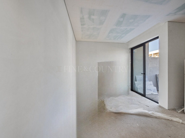 Image No.5-4 Bed Townhouse for sale