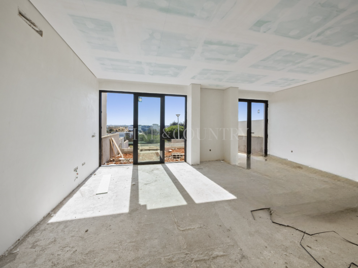 Image No.6-4 Bed Townhouse for sale