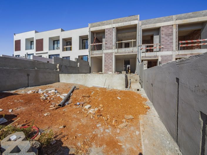 Image No.1-3 Bed Townhouse for sale