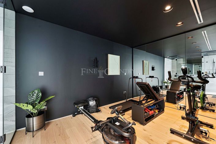 Image No.73-3 Bed Property for sale