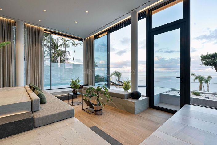 Image No.14-3 Bed Property for sale