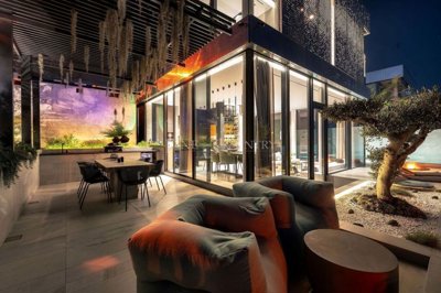 2104-352289-b952a8cbdbc2fd66601ce91bb265b9cce