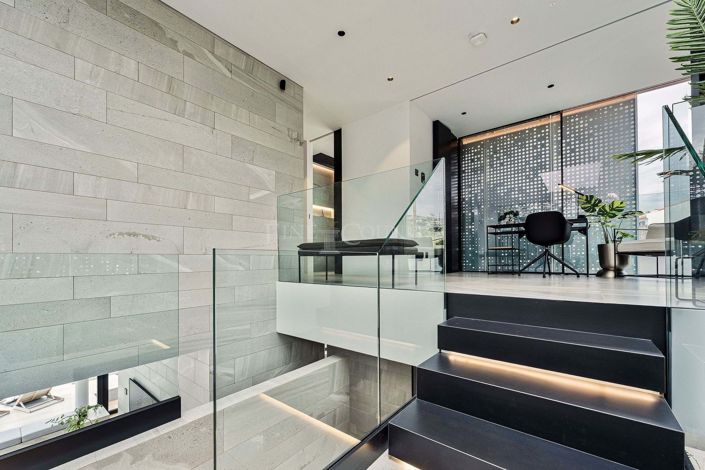 Image No.36-3 Bed Property for sale