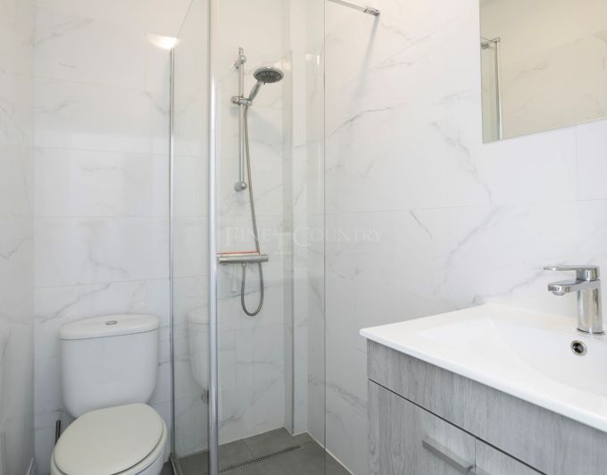 Image No.20-4 Bed Villa for sale