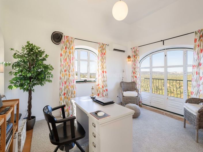 Image No.26-4 Bed Villa for sale