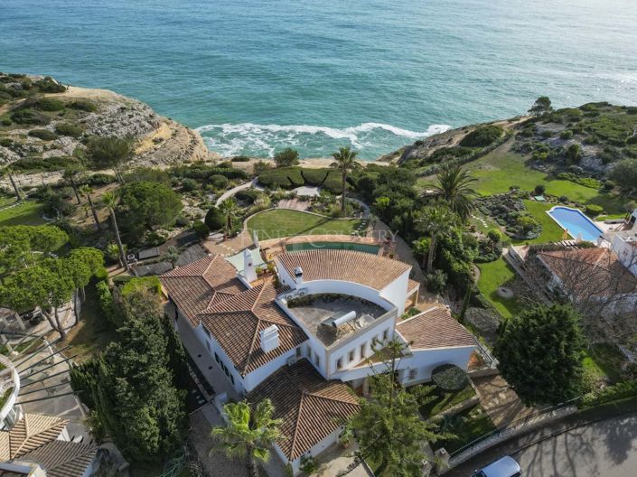 Image No.1-4 Bed Villa for sale