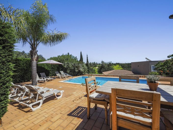 Image No.32-3 Bed Property for sale