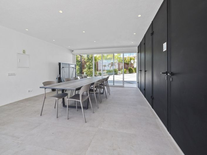 Image No.44-5 Bed Property for sale