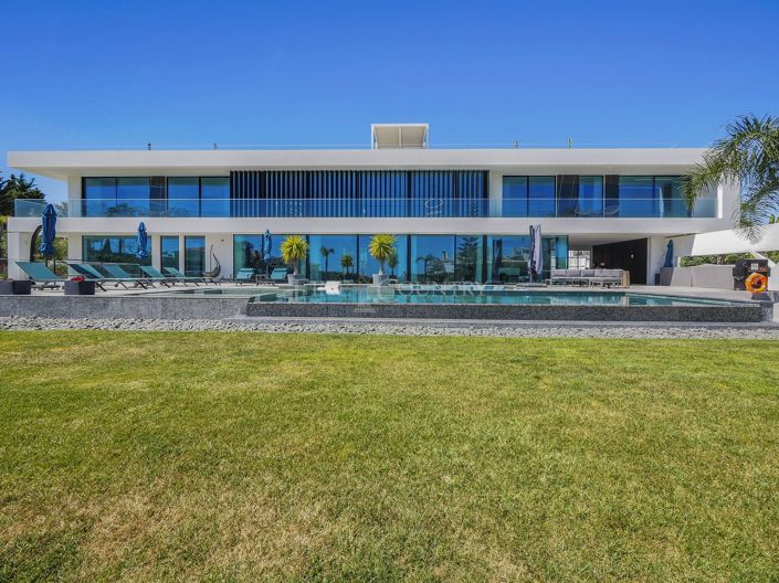 Image No.62-5 Bed Property for sale