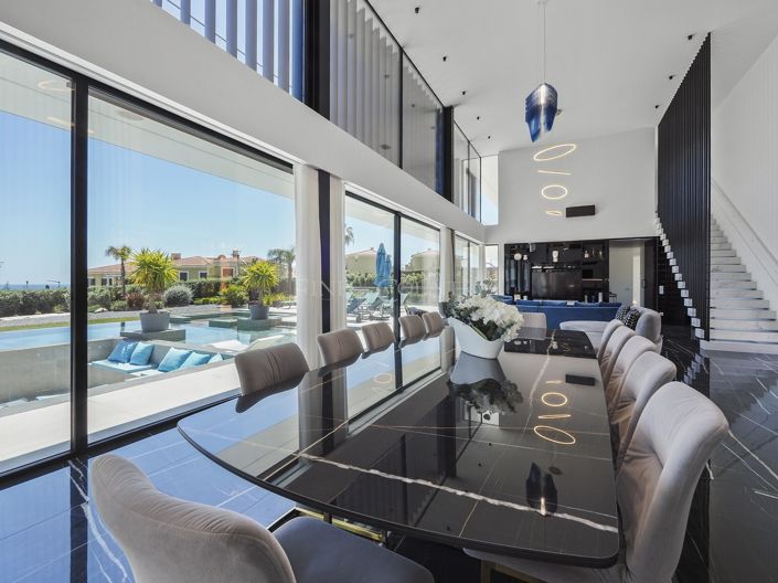 Image No.9-5 Bed Property for sale