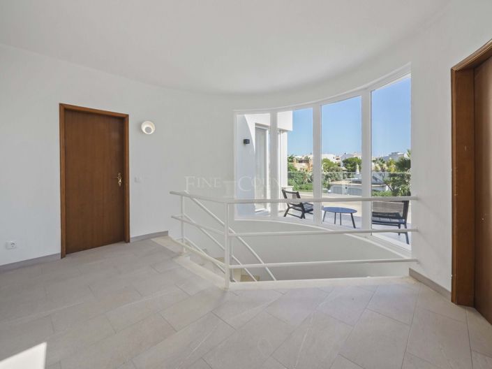 Image No.24-3 Bed Property for sale