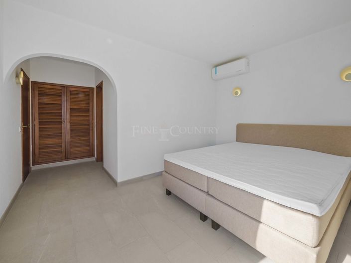 Image No.31-3 Bed Property for sale