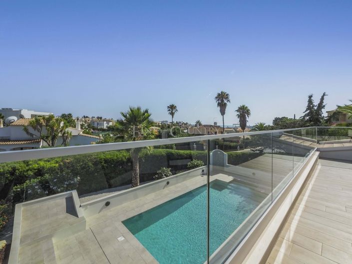 Image No.40-3 Bed Property for sale