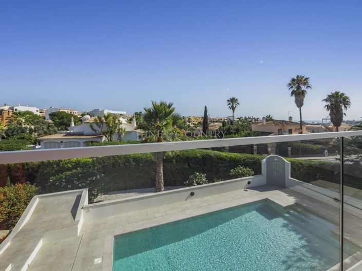 Image No.42-3 Bed Property for sale