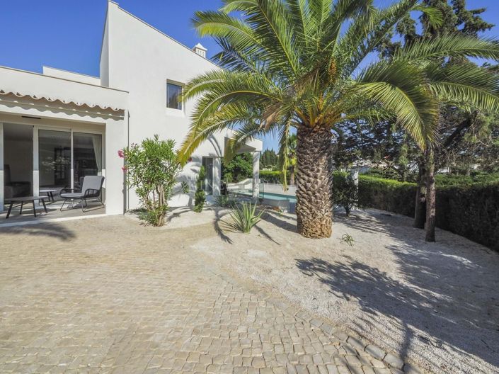 Image No.61-3 Bed Property for sale