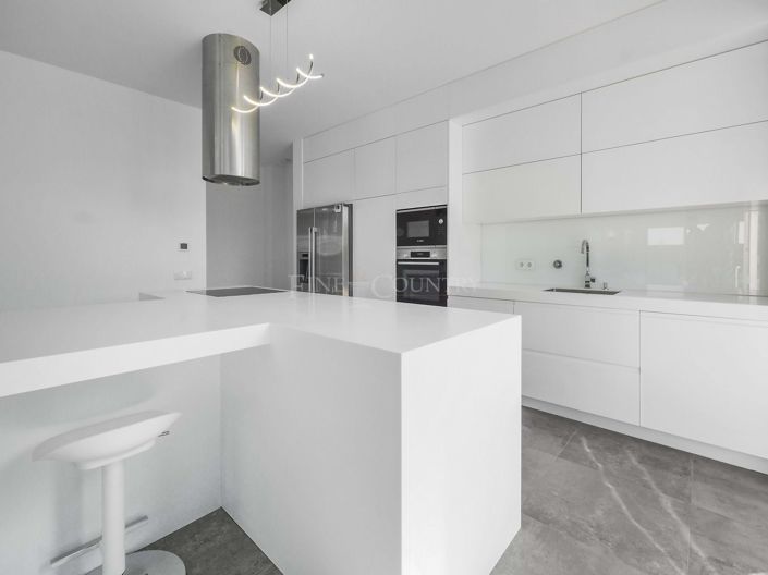 Image No.7-3 Bed Property for sale