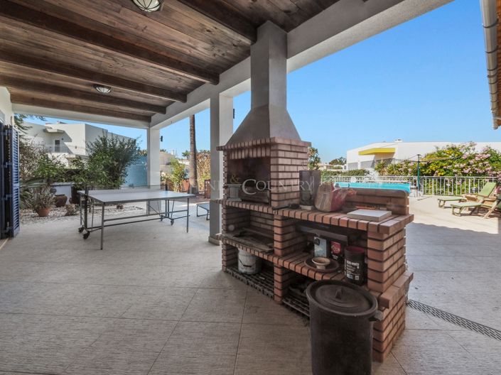 Image No.32-4 Bed Property for sale