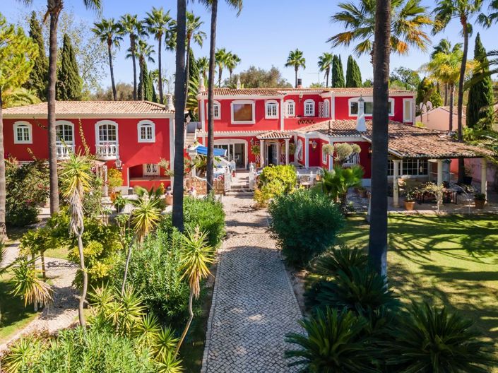 Image No.3-6 Bed Property for sale