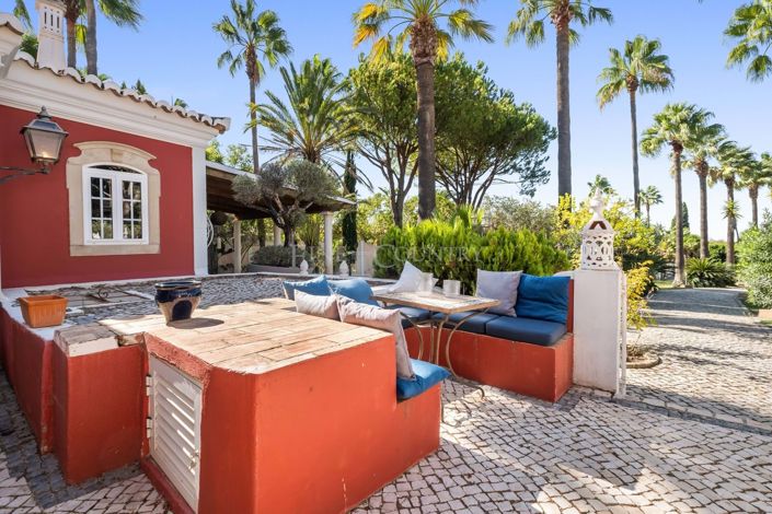 Image No.47-6 Bed Property for sale