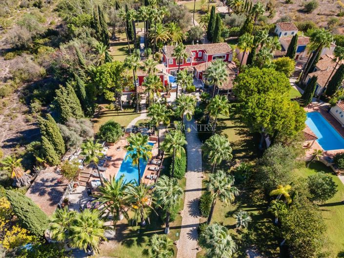 Image No.56-6 Bed Property for sale