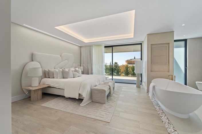 Image No.43-4 Bed Villa for sale