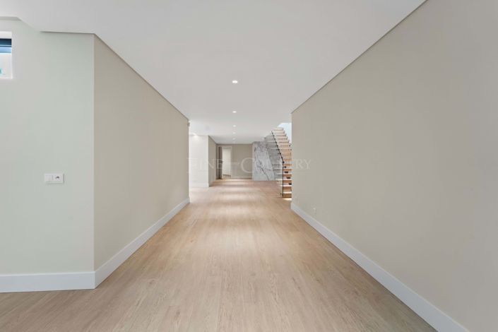 Image No.51-4 Bed Villa for sale