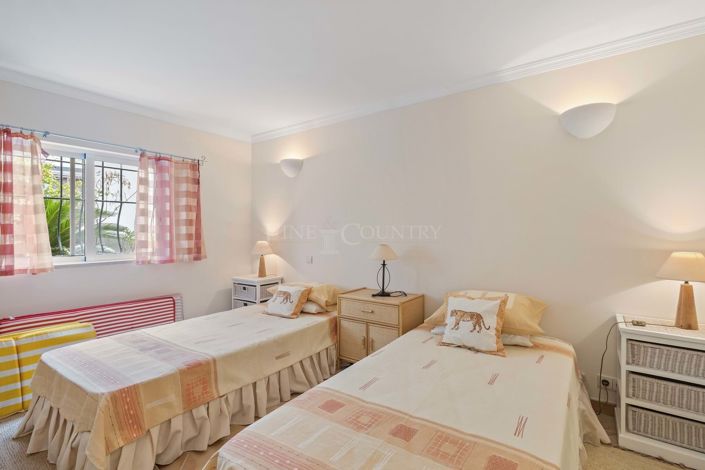 Image No.10-5 Bed Villa for sale