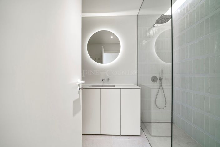 Image No.12-2 Bed Apartment for sale