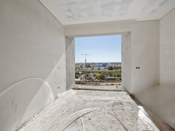 Image No.6-4 Bed Townhouse for sale