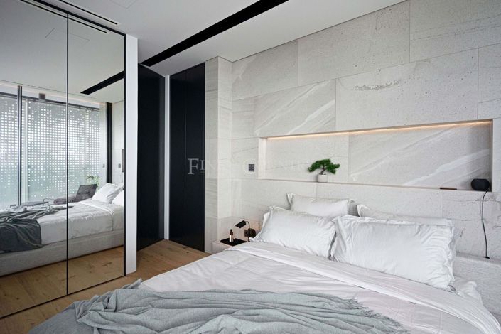 Image No.45-3 Bed Property for sale