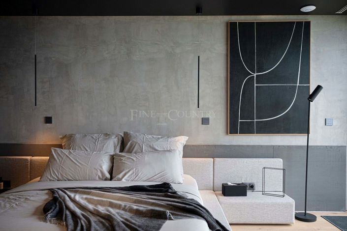 Image No.50-3 Bed Property for sale