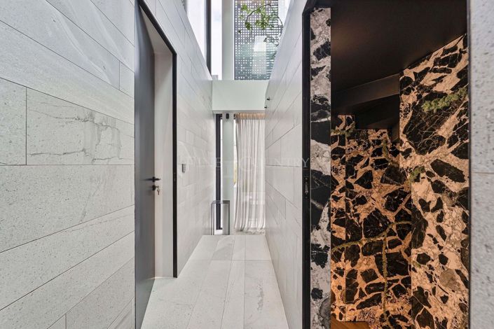 Image No.66-3 Bed Property for sale