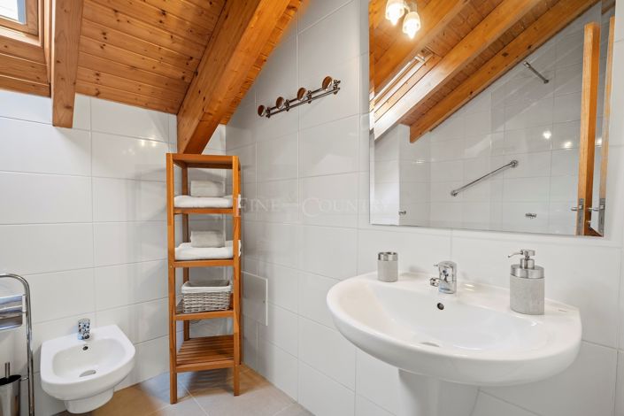 Image No.47-6 Bed Townhouse for sale