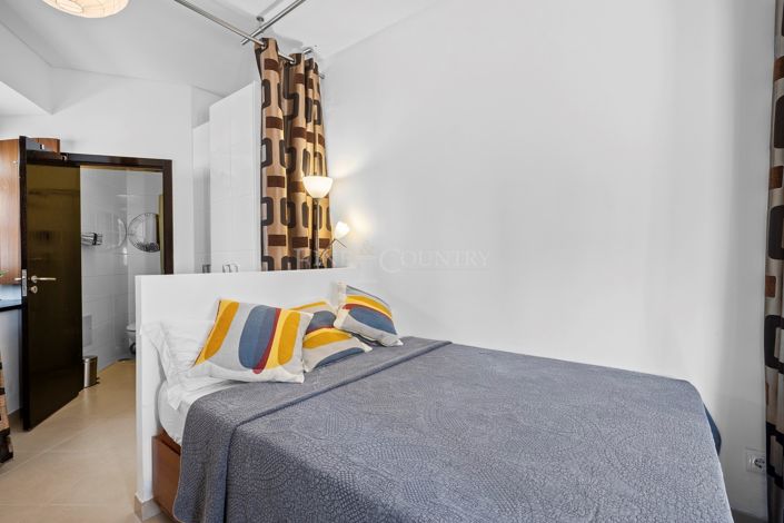 Image No.67-6 Bed Townhouse for sale