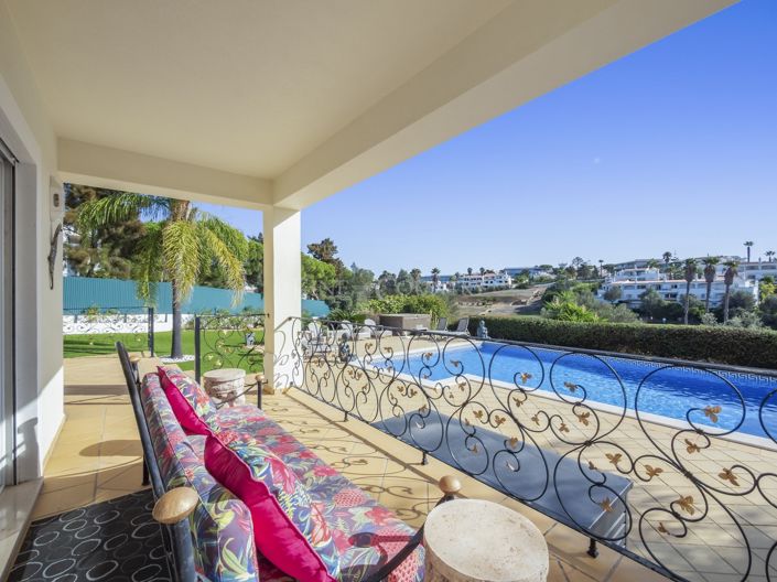 Image No.17-5 Bed Property for sale