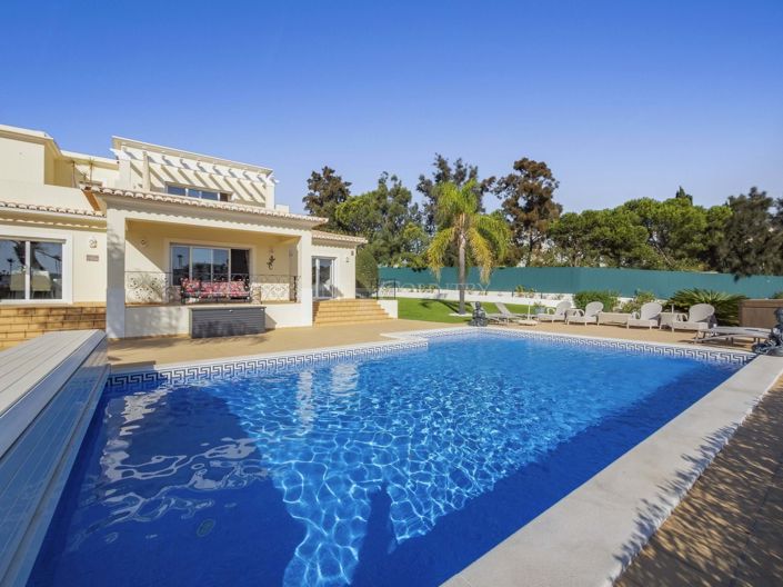 Image No.2-5 Bed Property for sale