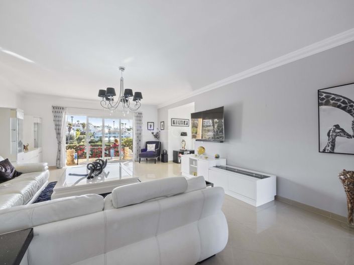 Image No.25-5 Bed Property for sale