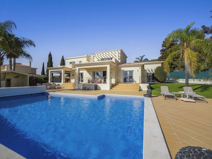 Image No.3-5 Bed Property for sale